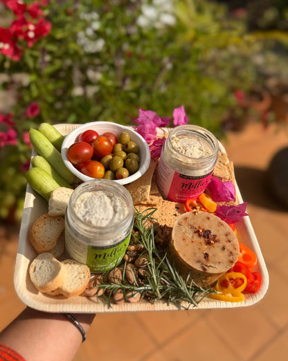 Standard Diwali Cheese Platter (Serves 5)